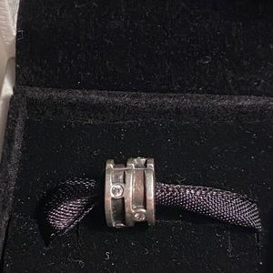Retired clip Pandora charm